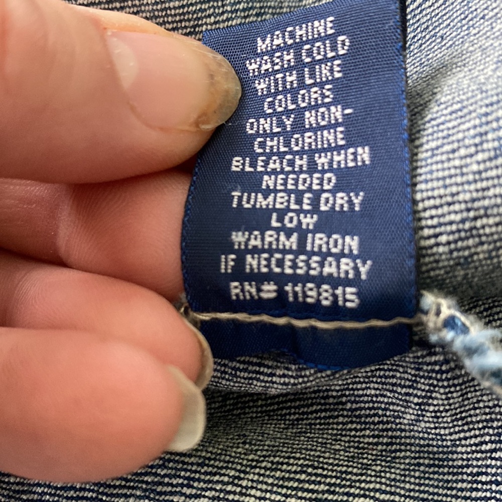 Vintage jean jacket distressed. - Picture 9 of 9